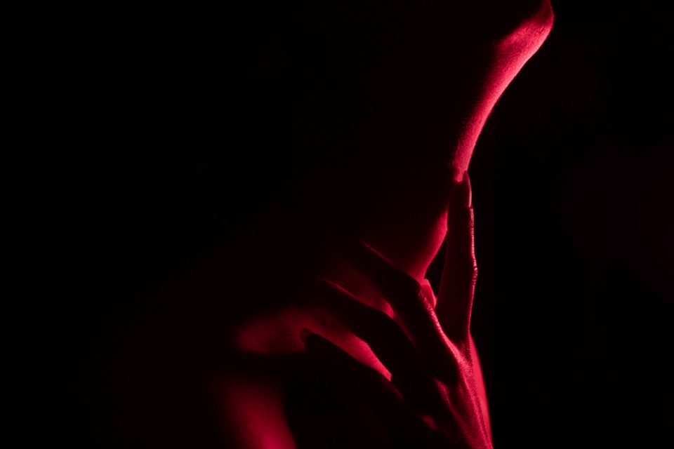 Dotted Skin, Martina Dalla Vecchia
Fotografia collo con filtro rosso