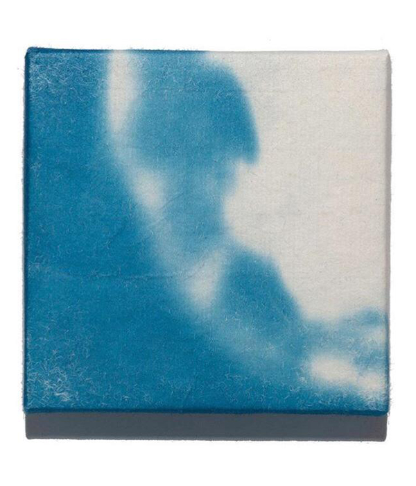 Glitch n.100, cianotipia su carta, 10x10 cm, 2019 -Virginia Dal Magro